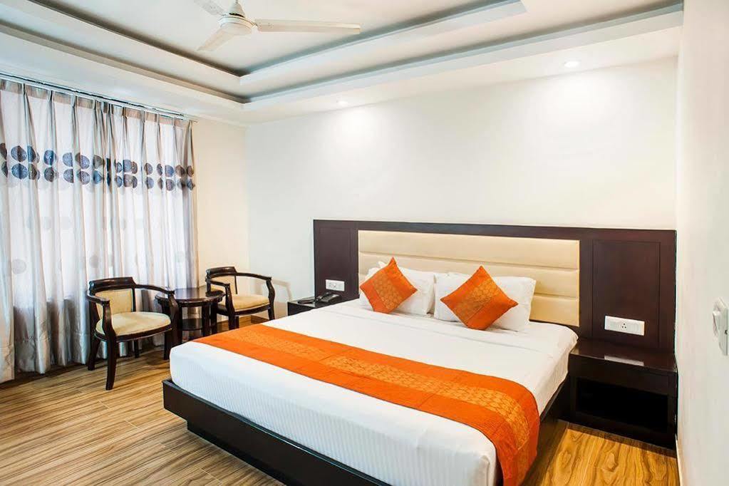 Orange Resort Bádámi Kültér fotó